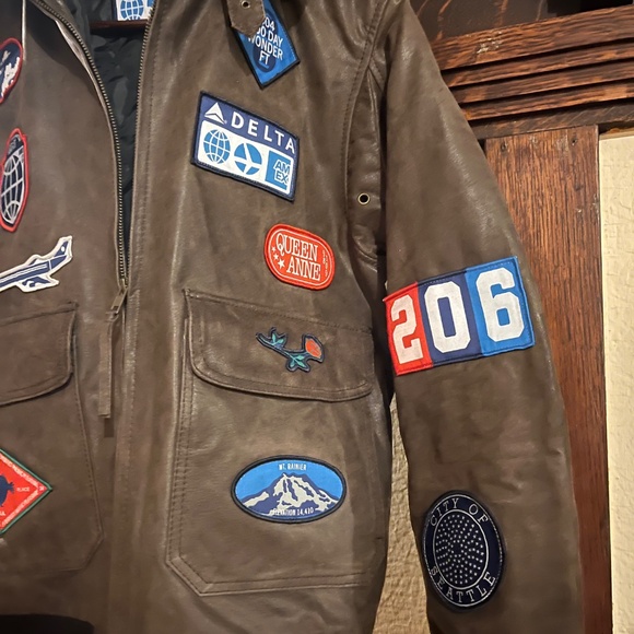 Exclusive Limited Edition Delta x Amex Leather Bomber Jacket | Size S & L - Picture 8 of 10
